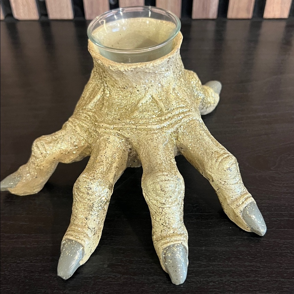 Large zombie hand candle holder - Picture 2 of 10